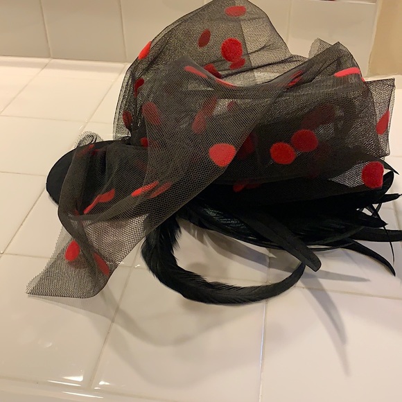 Arturo Rios fascinator - Picture 1 of 7